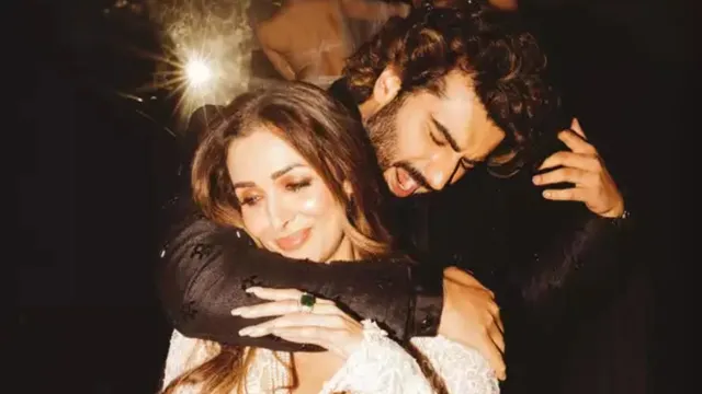 malaika-arora-and-arjun-kapoor-broke-up-actress-skips-latter-midnight-birthday-bash-janhvi-kapoor-attends-viral-videos